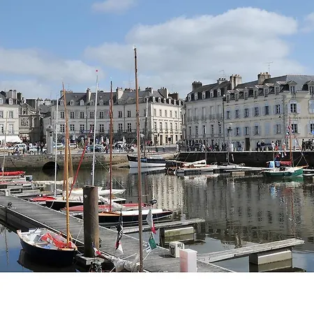 Une Suite A Vannes Buitenkant foto